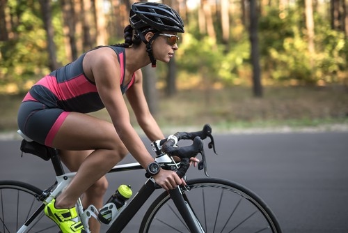 Cycling on a full stomach can reduce your endurance capacity.