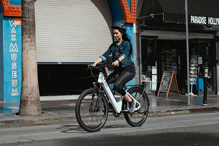If you are looking for a way to improve your mood, consider commuting on an electric bike.