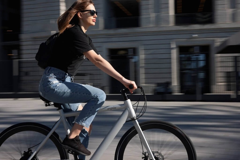 If you're considering an electric bike, there are a few things you should keep in mind. Then, you'll need to think about how you'll use the bike and what features you'll need. First, you'll need to decide if you want a pedal-assist or throttle-assist bike.