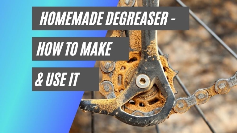 This bike chain degreaser is both easy and inexpensive to make, and it works great.
